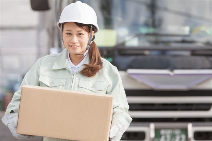 《宇都宮市》週払いOK・大型車での凸版印刷のセンター間配送ドライバー！（土日休み・高収入）