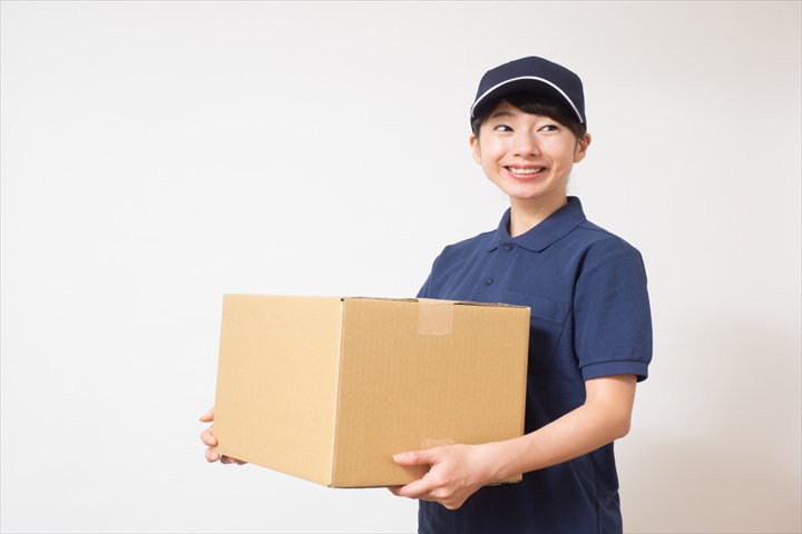 《横浜市瀬谷区》週払いOK・4ｔ車での一般貨物のセンター間配送ドライバー！（高収入・週4～5）