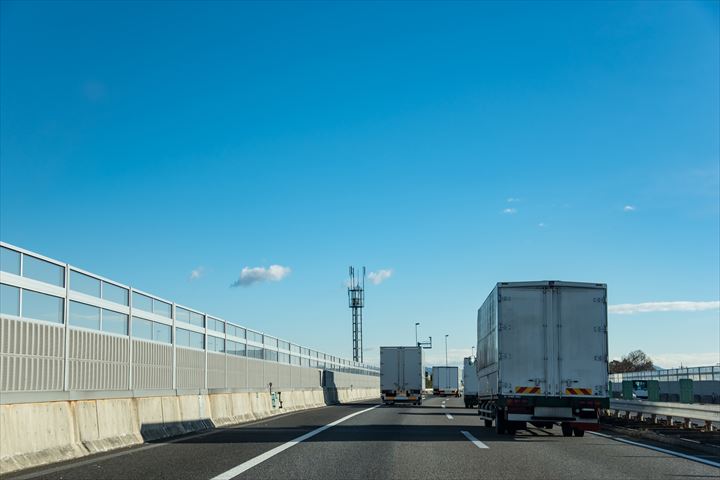 《さいたま市岩槻区》週払いOK・3ｔ車での福祉施設への3温帯食品の配送ドライバー！（Web面接OK・高時給）
