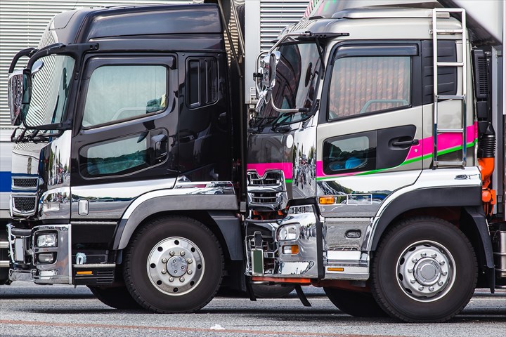 《太田市》週払いOK・大型車での自動車部品のピストン輸送ドライバー！（高収入・夜勤）