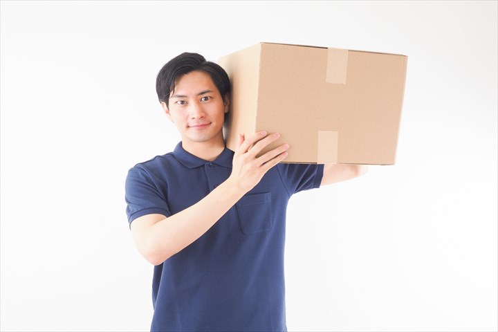 《北葛飾郡杉戸町》週払いOK・4ｔ車での常温商品の店舗配送ドライバー！（週休2日・高収入）