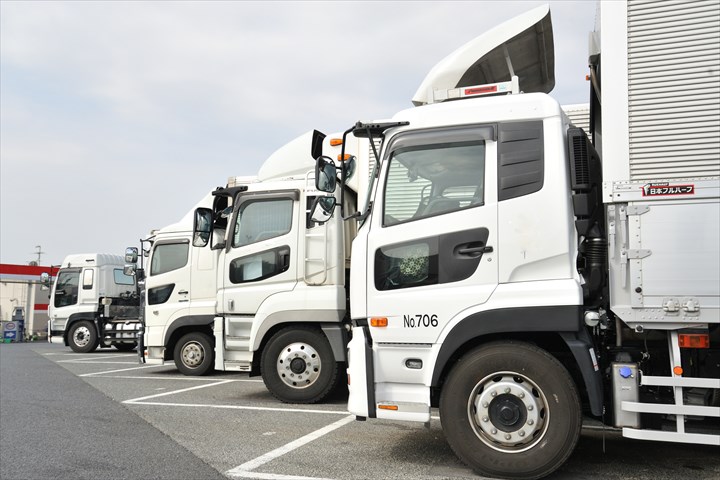 《みよし市》週払いOK・大型車での物流法人向け回送ドライバー！（Web面接OK・高時給）