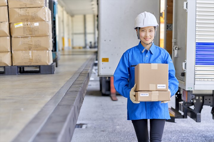 《相模原市南区》週払いOK・2ｔ～4ｔ車でのドライ品の店舗配送ドライバー！（週休2日・高収入・日勤帯）