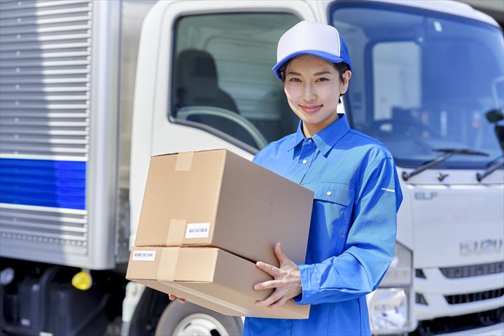 《西宮市》週払いOK・2ｔ車での冷蔵・冷凍食品の店舗配送ドライバー！（Web面接OK・週休2日）