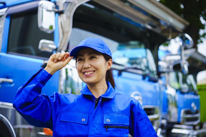 《彦根市》週払いOK・1ｔ～大型車でのトラック回送ドライバー！（Web面接OK・高時給）