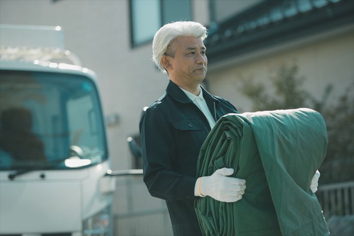 《八尾市》週払いOK・2ｔ～4ｔ車での倉庫などから古紙の回収ドライバー！（Web面接OK・高時給）