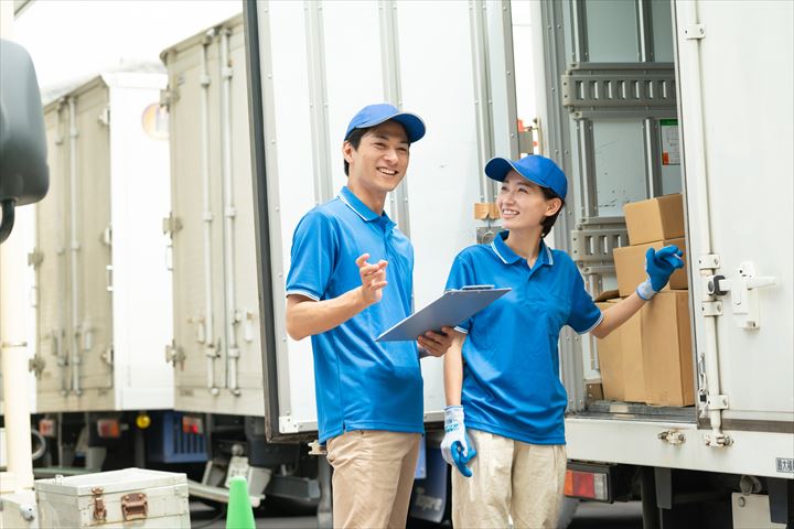 《横浜市瀬谷区》週払いOK・3ｔ車での日配品の店舗配送ドライバー！（高時給・短時間6:00～12:00）