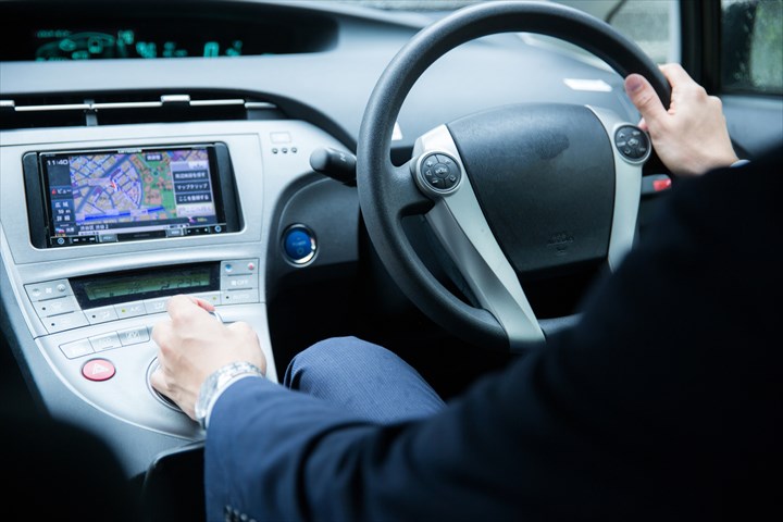 《目黒区》週払いOK・普通車での英会話教室利用者の送迎ドライバー！（Web面接OK・短時間12:30～19:30）