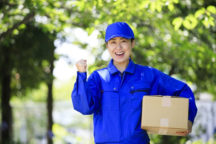 《相模原市中央区》週払いOK・2ｔ車でのコンビニへのチルド品配送ドライバー！（ルート配送・残業ほぼなし）