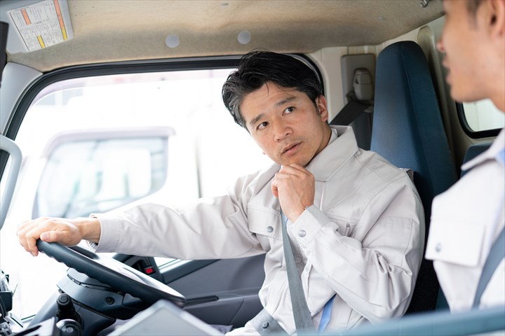 《江東区》週払いOK・2ｔ車での個人宅への家具家電の配送ドライバー！（高時給・2024年4月末迄の短期）