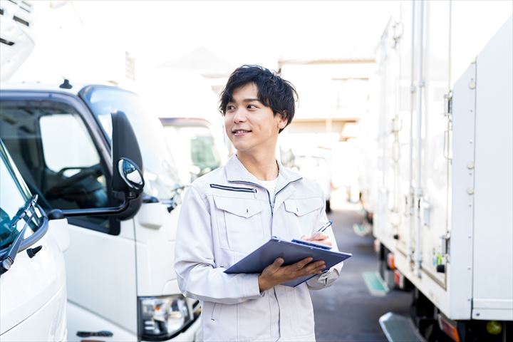 《高座郡寒川町》週払いOK・大型車でのスーパーへのドライ品配送ドライバー！（高収入・週休2日）