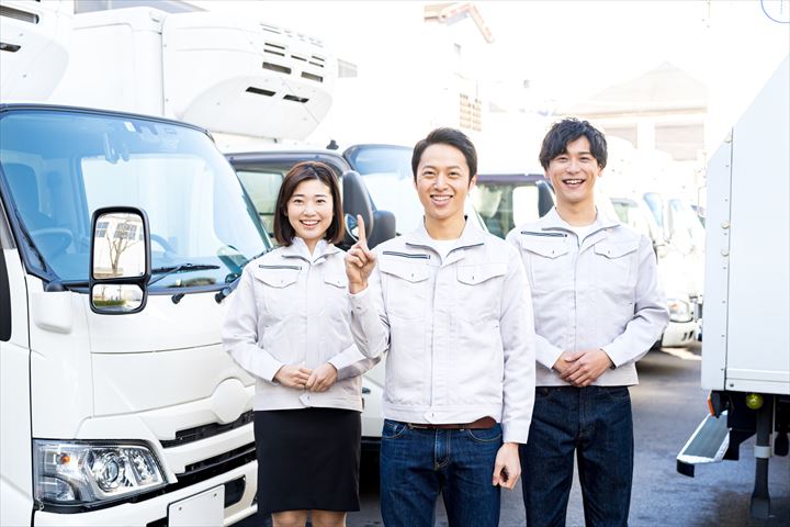 《江戸川区》週払いOK・4ｔ車での食品類の集配ドライバー！（Web面接OK・高収入）