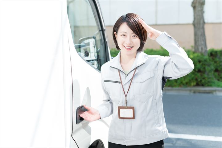 《姫路市》週払いOK・4ｔ車での食品の店舗配送ドライバー！（高時給・週休2日）