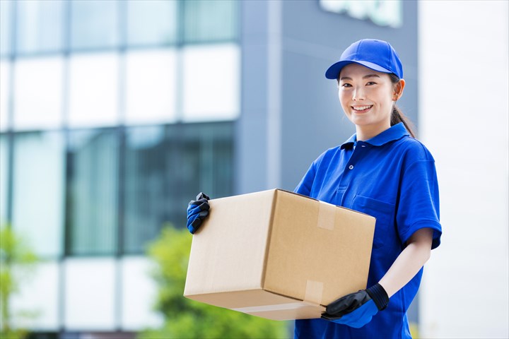 《浜松市中央区》週払いOK・ハイエースでの内装資材配送ドライバー！（高時給・AT限定OK）