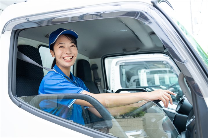 《大田区》週払いOK・2ｔ車での青果類の配送ドライバー！（Web面接OK・週休2日）