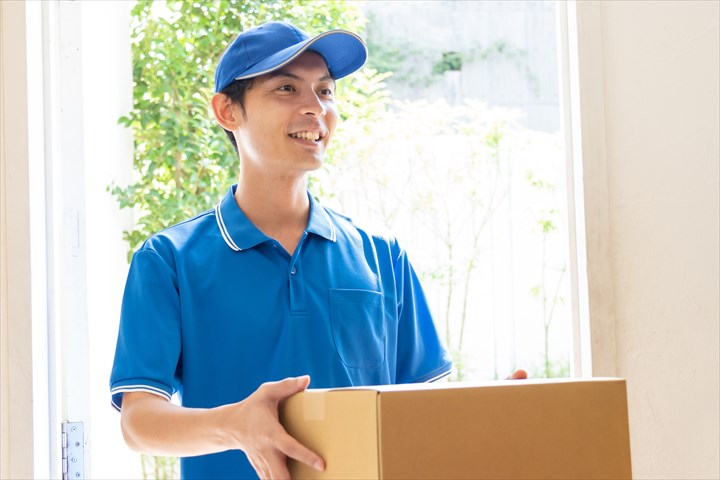 《八潮市》週払いOK・3ｔ車での冷凍食品の店舗配送ドライバー！（Web面接OK・高収入）