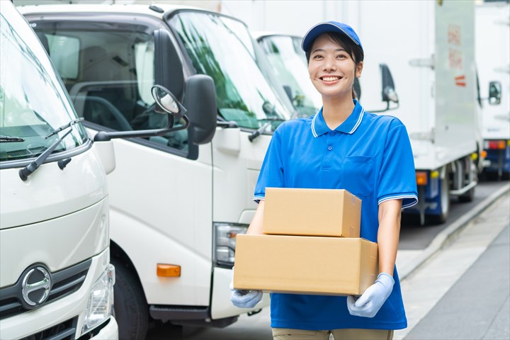 《小美玉市》週払いOK・4ｔ増トン車での食品の店舗配送ドライバー！（高収入・週休2日）