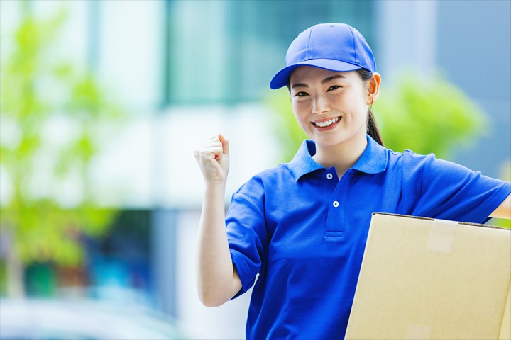 《さいたま市見沼区》週払いOK・大型車での献血会場間の従業員と荷物の輸送ドライバー！（週休2日・日勤）