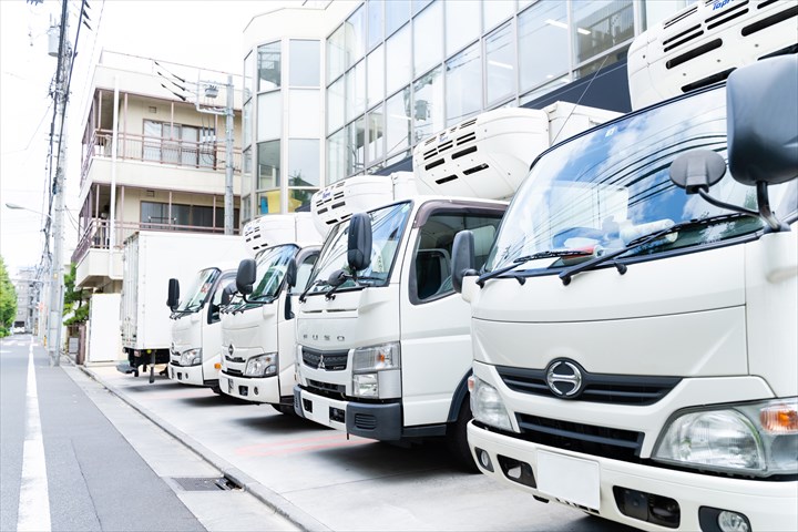 《三郷市》週払いOK・2ｔ～3ｔ車でのパンの店舗配送ドライバー！（高収入・夜勤）