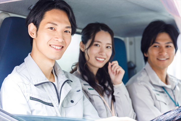 《大阪市住之江区》週払いOK・可燃ごみの収集助手スタッフ！（Web面接OK・高収入）