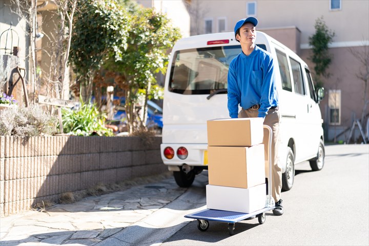 《川崎市中原区》週払いOK・個人宅への商品配達スタッフ！（未経験OK・高収入）
