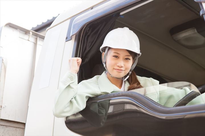 《太田市》週払いOK・大型車での自動車部品などの工場間輸送ドライバー！（高収入・固定ルート）