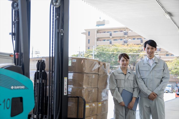 《東大和市》週払いOK・カウンターフォークでのパレットの移動作業スタッフ！（Web面接OK・時間外勤務ほぼ無し）