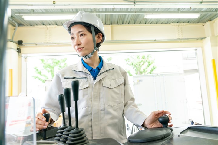 《八千代市》週払いOK・リーチフォークを使用した食品の入出庫作業スタッフ！（Web面接OK・高時給）