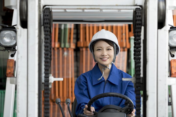 《栃木市》週払いOK・カウンターフォークでの使用したパレットの清掃作業スタッフ！（土日休み・週3～相談OK）