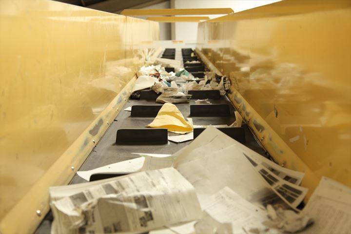 《足立区》週払いOK・ゴミの分別と清掃作業スタッフ！（土日休み・時間外勤務ほぼなし）