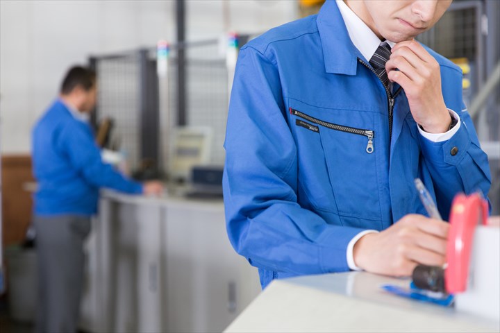 《市原市》週払いOK・工場内での工業原料の充填、詰め替え作業スタッフ！（Web面接OK・未経験OK）