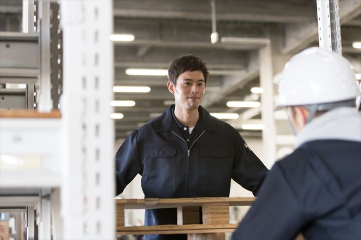 《比企郡吉見町》週払いOK・建築資材などの出荷作業スタッフ！（土日祝休み・高時給）
