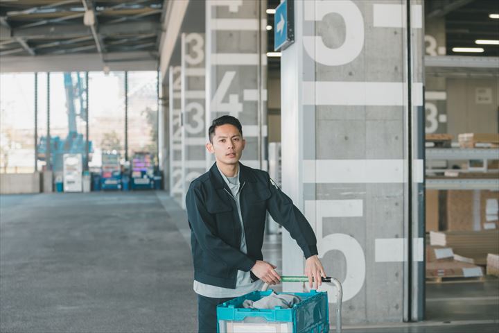 《足立区》週払いOK・倉庫内での産業廃棄物の仕分け作業スタッフ！（Web面接OK・週休2日）