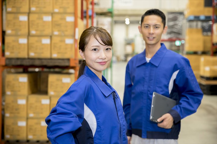 《湖南市》週払いOK・物流倉庫内での仕分けや積込み作業スタッフ！（未経験OK・土日祝休み）