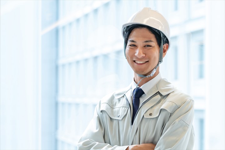 《市川市》週払いOK・ケミカル品の小分けやドラム缶転がし作業スタッフ！（Web面接OK・土日祝休み）