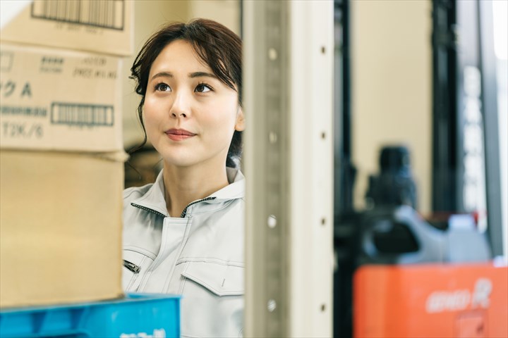 《常滑市》週払いOK・生鮮食品などの仕分け作業スタッフ！（未経験歓迎・週休2日）