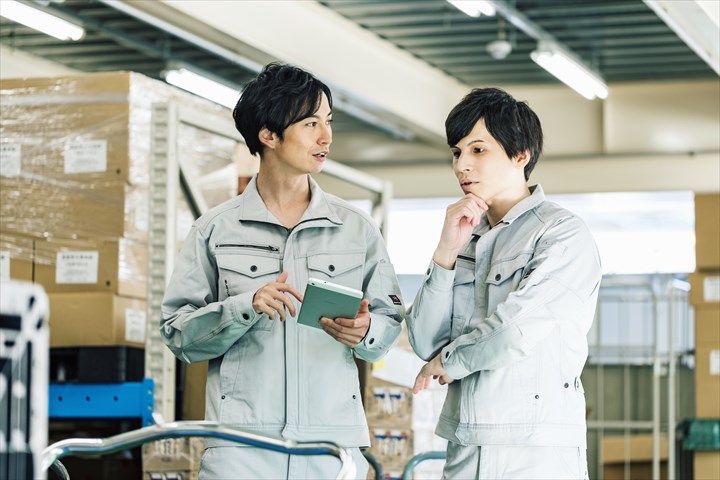 《伊勢崎市》週払いOK・倉庫内でのコンビニ商品の仕分け、ピッキング作業スタッフ！（未経験歓迎・週休2日）