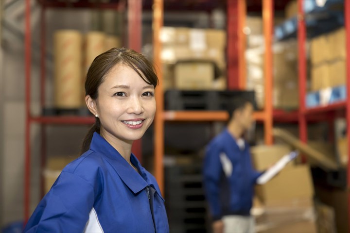 《柏市》週払いOK・ドラッグストアで扱う商品全般の入出庫作業スタッフ！（週休2日・未経験歓迎）