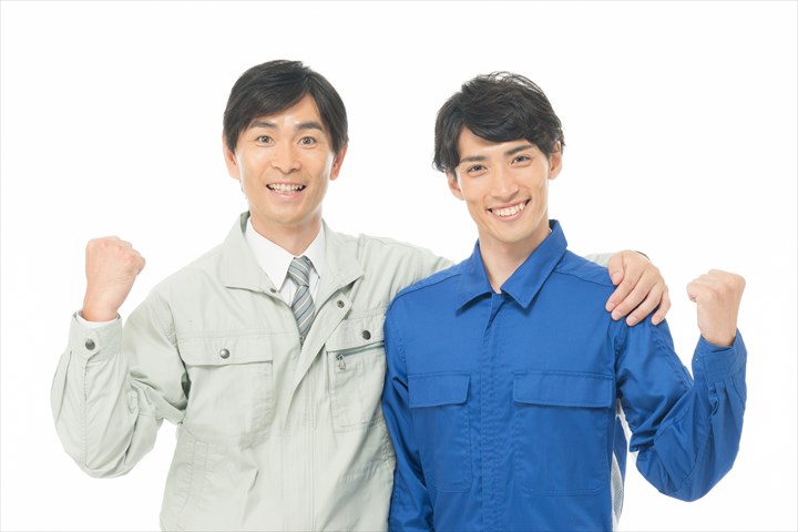 《和歌山市》週払いOK・倉庫内でのタイヤの交換及び入出庫作業スタッフ！（Web面接OK・週休2日）