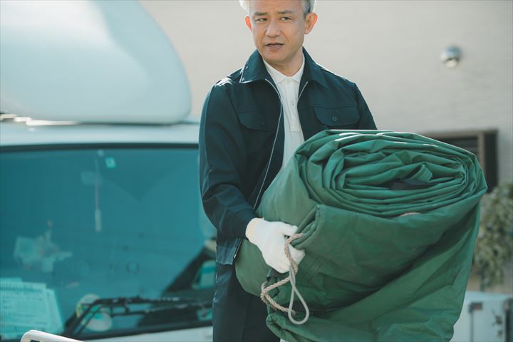 《葛飾区》週払いOK・中間処理場での粗大ごみの積み下ろし作業スタッフ！（Web面接OK・高収入）