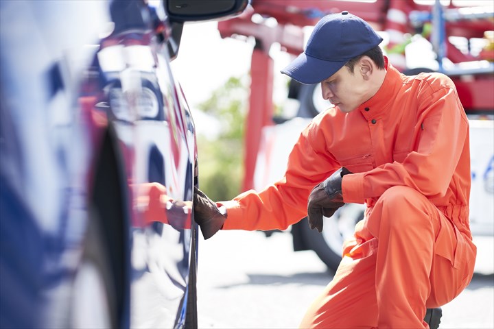 《三木市》週払いOK・新車の車両整備スタッフ！（Web面接OK・未経験OK）