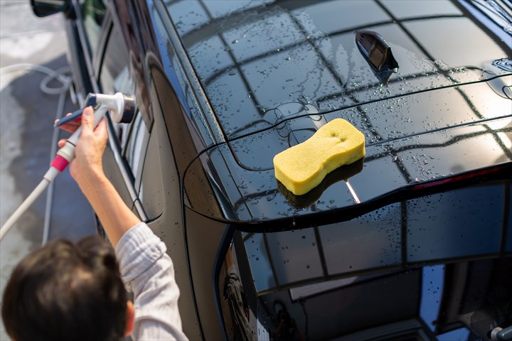 《三木市》週払いOK・新車の車両整備スタッフ！（Web面接OK・未経験OK）