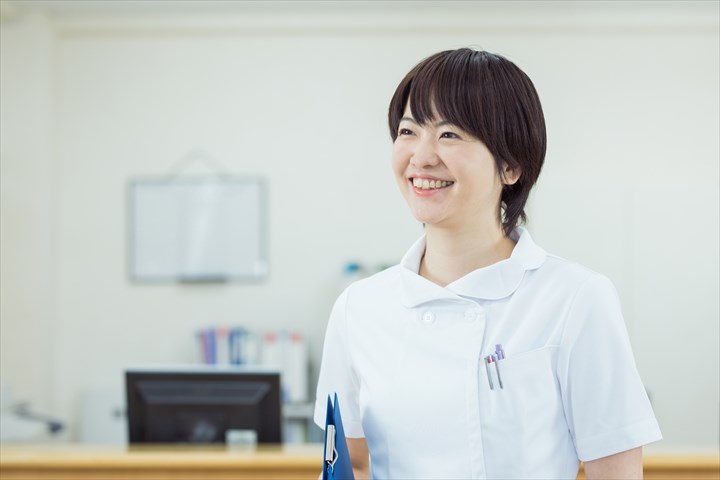 《草加市》週払いOK・デイサービス施設での看護スタッフ！（土日のみ・高時給）