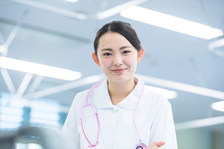 《目黒区》週払いOK・特別養護老人ホームでの看護スタッフ！（週休2日・日勤）