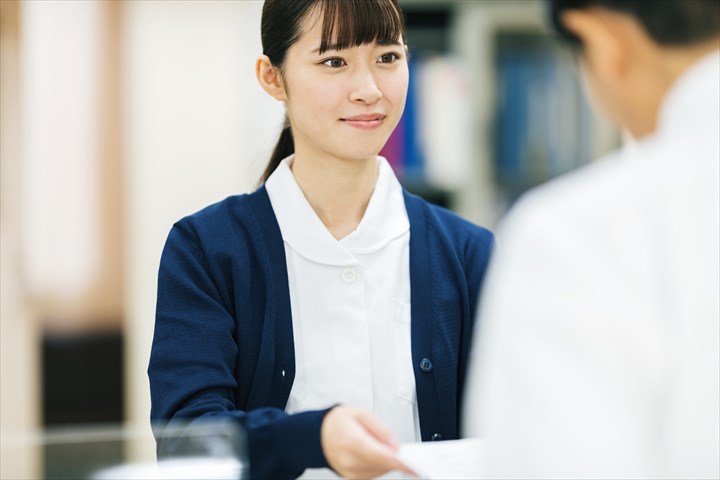 《習志野市》週払いOK・内科クリニックでの看護スタッフ！（週1～2日勤務・資格を活かす）